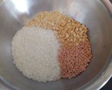 A picture of step 1 of Mix vegetable masala khichdi.