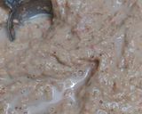 A picture of step 3 of Mixed flour tomato chila.