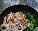 A picture of step 6 of Pickled Cabbage & Shredded Duck Vermicelli雪菜鴨絲湯米.