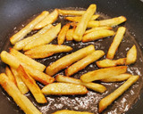 Foto del paso 2 de la receta: Huevos rotos con Foie y patatas fritas