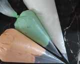 Foto langkah ke 4 dari resep Cup Cake with Simple Buttercream Lembut.