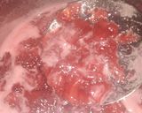 صورة لخطوة 2 من وصفة مربى الفراولة 🍓