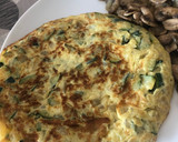 Foto del paso 5 de la receta: Tortilla calabacín y cebolla