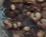 Gambar langkah 10 resipi Kerang masak kicap pekat likat.