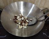 Foto langkah ke 2 dari resep Tumis Pakcoy Jamur Shitake.