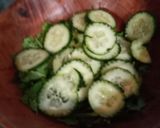 Foto del paso 2 de la receta: Ensalada de hierbas, vegetales y champiñones