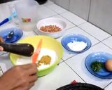 Foto langkah ke 2 dari resep Rempeyek Kacang Renyah Tahan Lama.