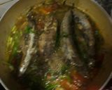 Hình bước làm 3 của món Cá nục kho cà chua 🍅🦈🍓💙