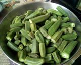 A picture of step 2 of Tawa Bhindi.