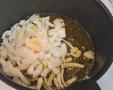 Foto del paso 3 de la receta: Carrillera de ternera en salsa de champiñones y queso