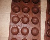Foto del paso 8 de la receta: Bombones de chocolate con relleno de fresa 🍓 🍫