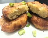 A picture of step 5 of Irish potatoes balls.
