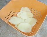 A picture of step 1 of Mix Pakoray Recipe.