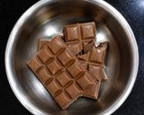 Foto langkah ke 3 dari resep Strawberry Cokelat Siram Viral (Chocoberry).