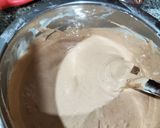 Foto langkah ke 6 dari resep Bolu Coklat Batik Kukus.