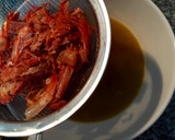 Foto del paso 2 de la receta: Pasta con salmón, gambas y tomate seco