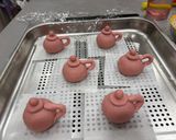 A picture of step 7 of Teapot-Shaped Steamed Buns.