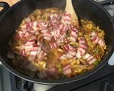 Une image de l'étape 13 de Spaghettis tricolores à la pancetta, poivrons, tomates, champignons et gruyère.