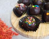 Foto langkah ke 5 dari resep Bola-bola Cokelat (dari roti sisa).