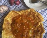 Foto langkah ke 6 dari resep Telur Dadar Sosis Saus Asam Manis.