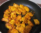 A picture of step 1 of Tikka masala.