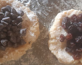 Foto del paso 1 de la receta: Variedad de galletitas con masa base sobrante de tarta dulce