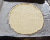 Foto del paso 3 de la receta: Pizza de Masa Quebrada con mermelada, pollo, piña y queso