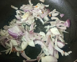 முருங்கை கீரை பொரியல் 🥗☘️ ரெசிபி ஸ்டேப் 2 புகைப்படம்
