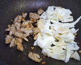 รูปขั้นตอนการทำที่ 4 ของ คั่วไก่เส้นไข่ขาว
