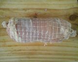 Foto del paso 3 de la receta: Pata muslo deshuesada. Rellena super fácil