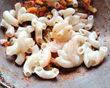 A picture of step 7 of Indian style Macaroni.