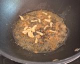 Foto del paso 1 de la receta Stir fry de gambas y espárragos al wok con miso picante