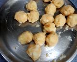 A picture of step 3 of Aloo Naan.
