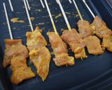 A picture of step 4 of Moo Satay with Satay Sauce (Using Satay Marinade Mix).