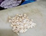 A picture of step 2 of Shahi Makhana Kheer.