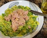 Foto del paso 2 de la receta: Montaditos de queso con crema de aguacate y atún