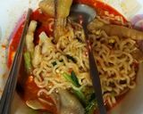 Foto langkah ke 8 dari resep Seblak ceker Ayam.