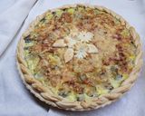 Foto del passaggio 8 della ricetta Quiche di pasta brisè con carciofi 🥧