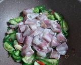 Foto langkah ke 4 dari resep Cumi Asam Cabai Ijo.