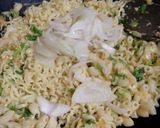 Foto langkah ke 8 dari resep Mie Tumis Macaroni.