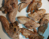 Foto del paso 1 de la receta: Chuletas de pavo en salsa