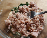 Foto del paso 2 de la receta: Guisantes con albóndigas de atún