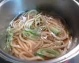 A picture of step 2 of Perfect for Colds! Easy Fluffy Egg Drop Udon.