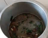 A picture of step 2 of Leg soup.