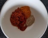 A picture of step 1 of Bean dry curry with tofu skin.