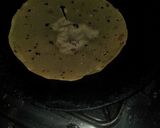 A picture of step 2 of Masala papad.