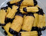 Foto langkah ke 6 dari resep Sweet Cheese Chocholate Cookies.