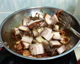 A picture of step 2 of Spicy Roasted Pork And Onion.