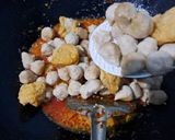 Foto langkah ke 3 dari resep Oseng pentol Mercon.
