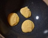 Foto del passaggio 5 della ricetta Pancake Nuvola alla Ricotta 🥞☁️🧀